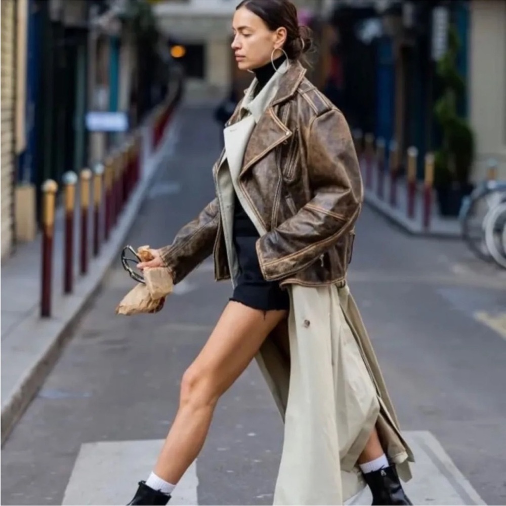 ISO - Picture 14 of 15